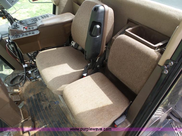 image for item J6117 Redball 7830 self-propelled sprayer