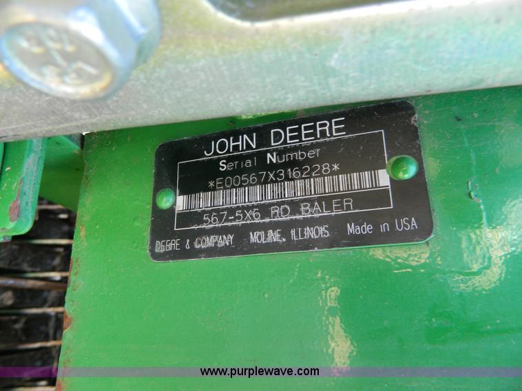 image for item J8893 2005 John Deere 567 round baler