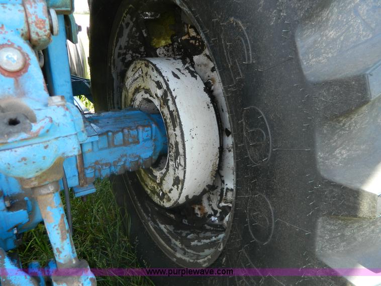 image for item J8902 1980 Ford TW20 tractor