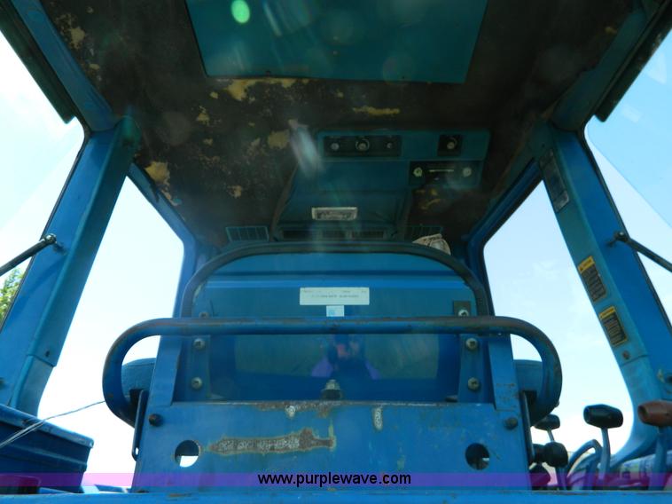 image for item J8902 1980 Ford TW20 tractor