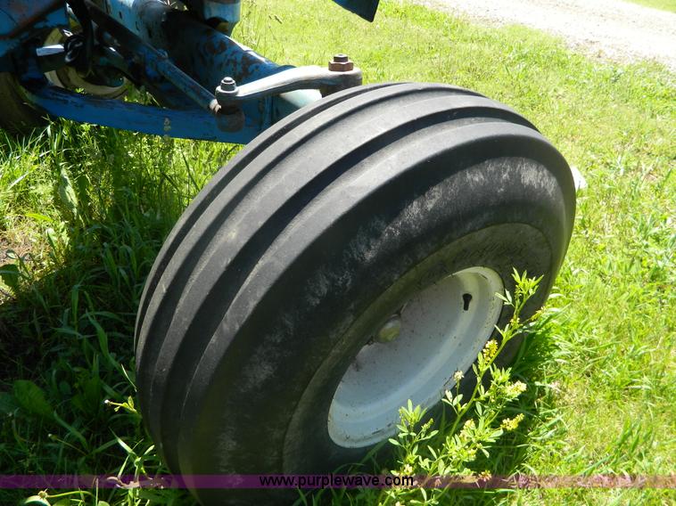 image for item J8902 1980 Ford TW20 tractor