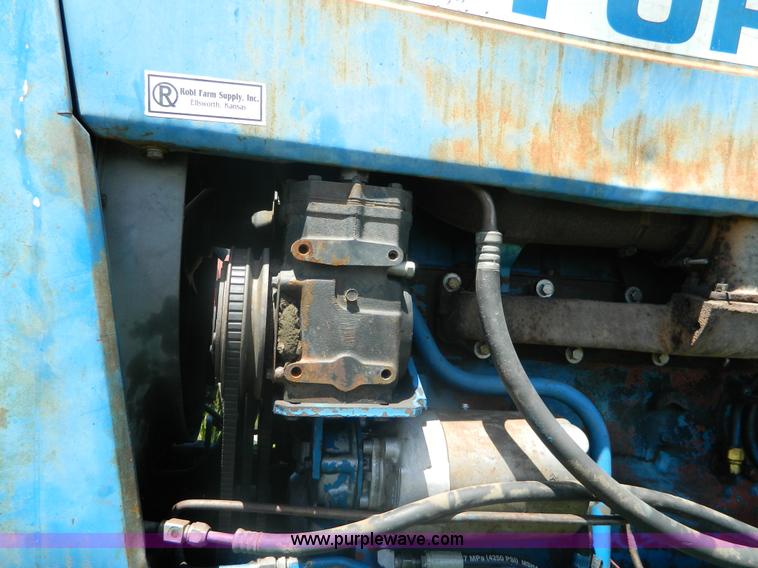 image for item J8902 1980 Ford TW20 tractor