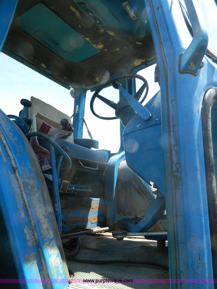 image for item J8902 1980 Ford TW20 tractor