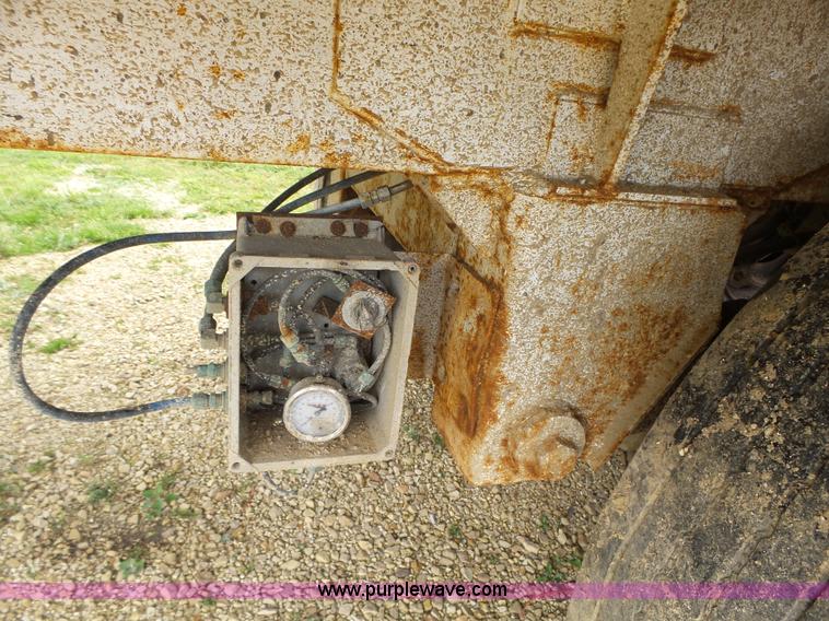 image for item K2220 1996 Timpte Super Hopper double hopper grain trailer