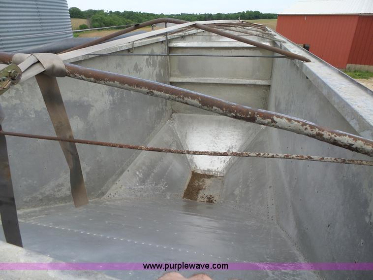 image for item K2220 1996 Timpte Super Hopper double hopper grain trailer