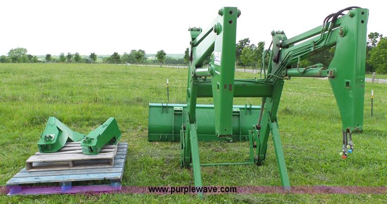 image for item K4039 John Deere 640 loader