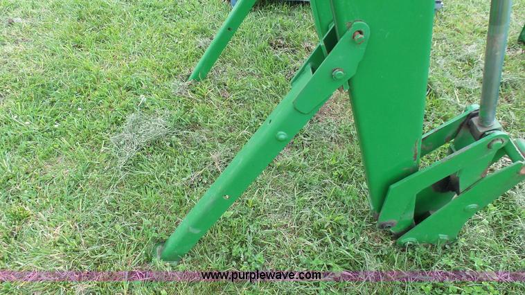 image for item K4039 John Deere 640 loader