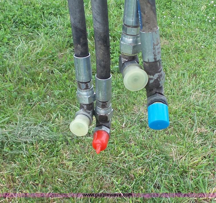 image for item K4039 John Deere 640 loader