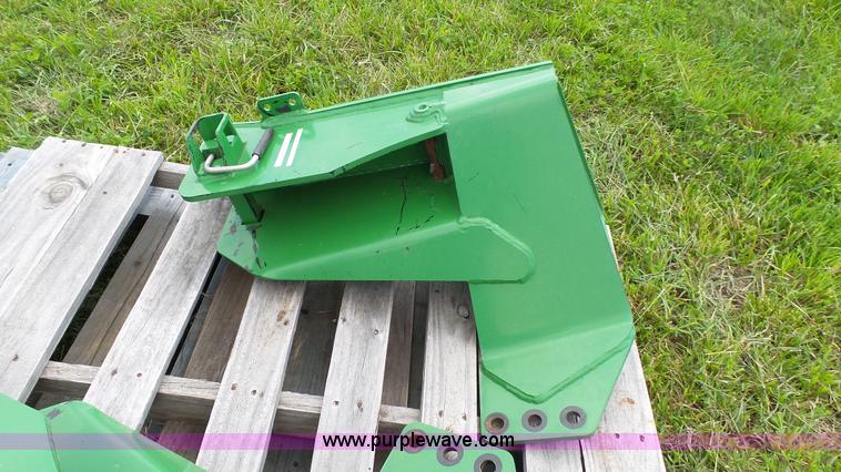 image for item K4039 John Deere 640 loader