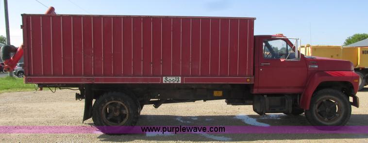 image for item K4704 1980 Ford grain truck