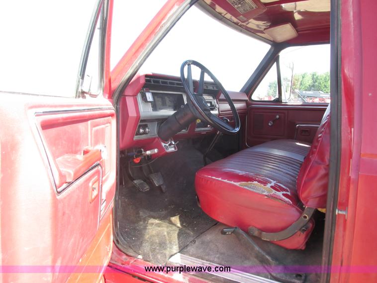 image for item K4704 1980 Ford grain truck