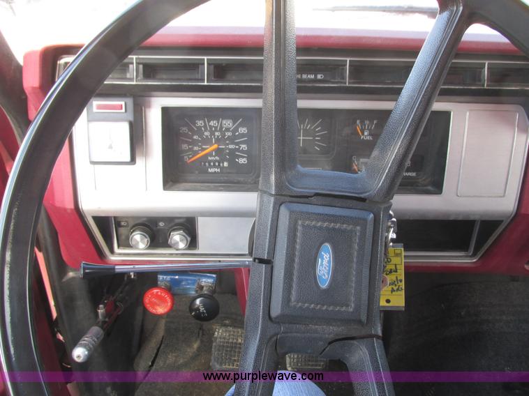 image for item K4704 1980 Ford grain truck