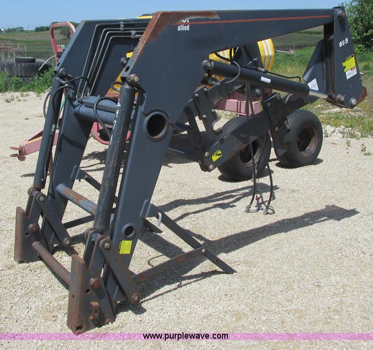 Buhler Allied 695 loader in Plainview, MN Item K4720 sold Purple Wave