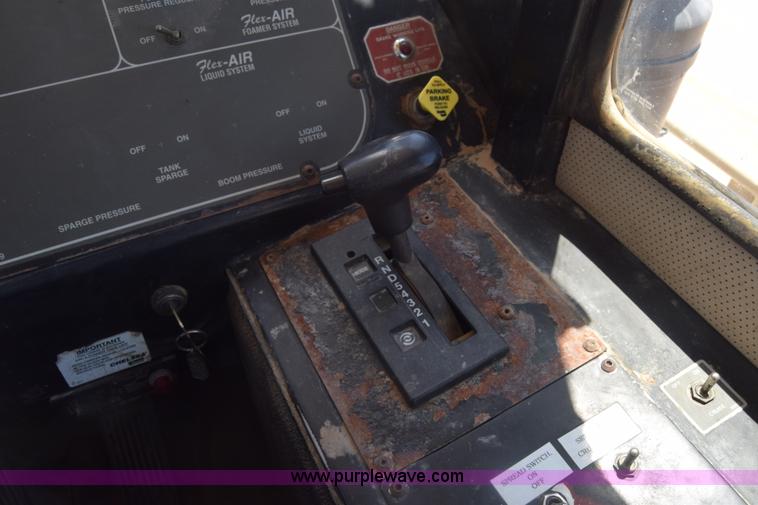 image for item K7312 1996 Tyler Titan 4375 self-propelled applicator