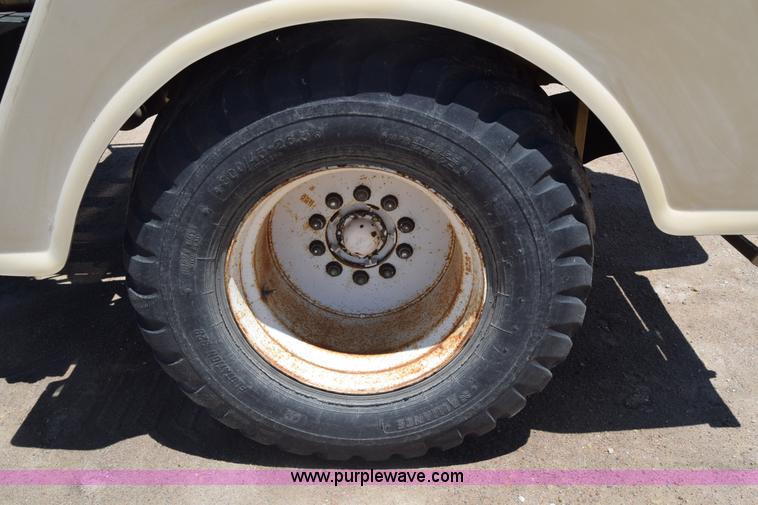 image for item K7312 1996 Tyler Titan 4375 self-propelled applicator