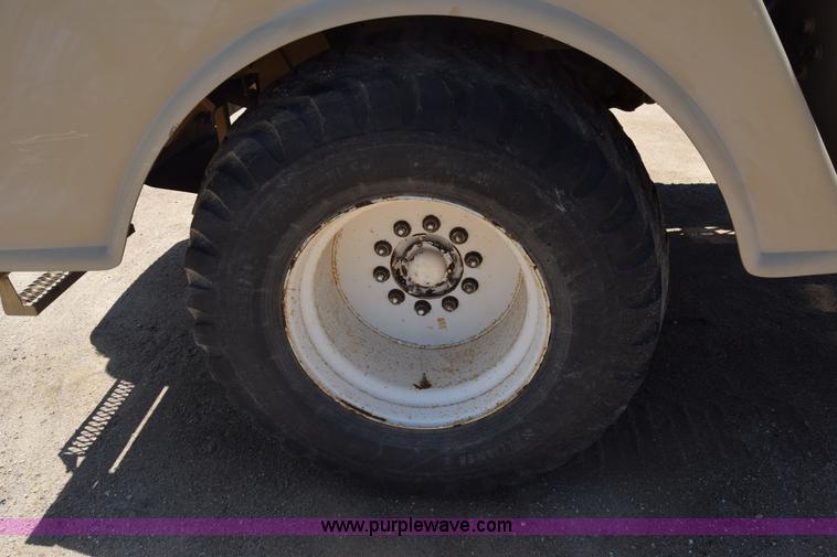 image for item K7312 1996 Tyler Titan 4375 self-propelled applicator