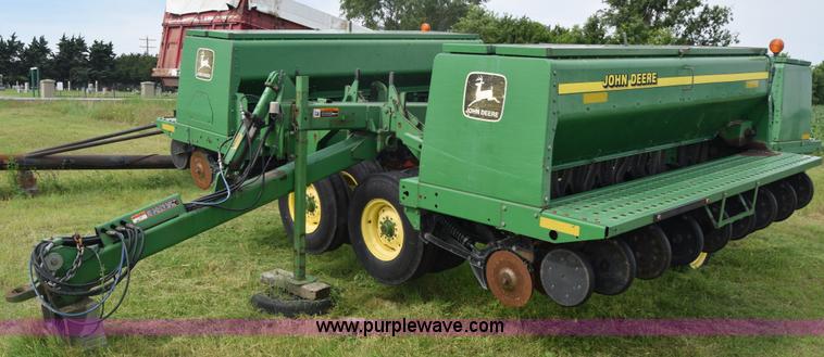 image for item K7322 John Deere 455 grain drill