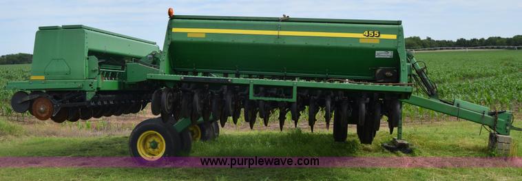 image for item K7322 John Deere 455 grain drill