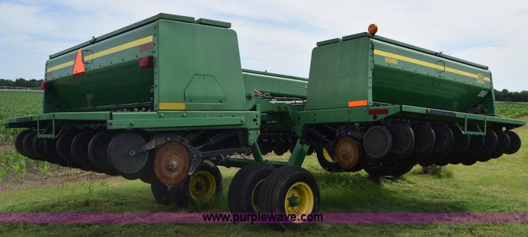image for item K7322 John Deere 455 grain drill