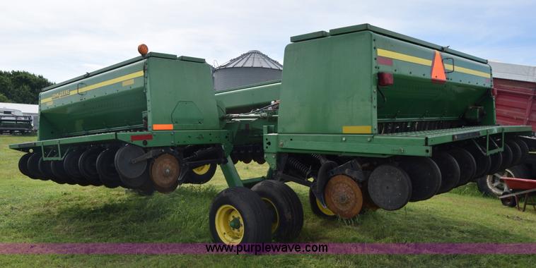 image for item K7322 John Deere 455 grain drill