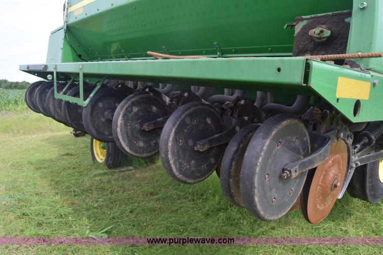 image for item K7322 John Deere 455 grain drill