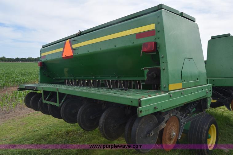 image for item K7322 John Deere 455 grain drill