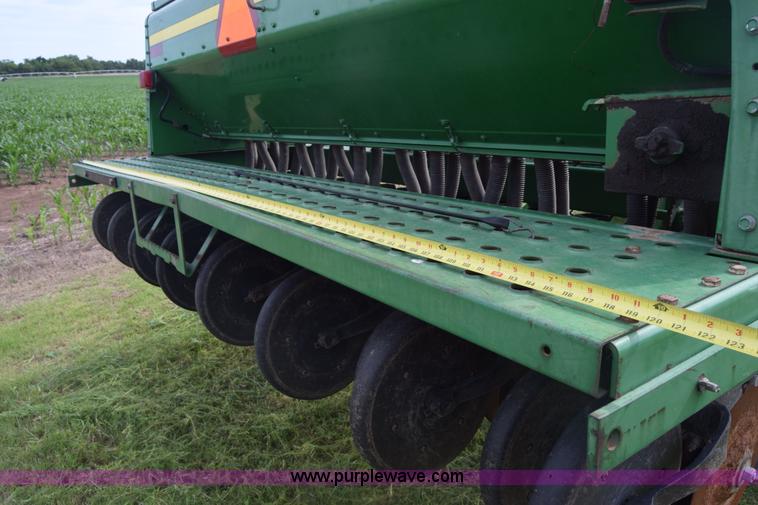 image for item K7322 John Deere 455 grain drill