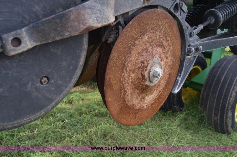 image for item K7322 John Deere 455 grain drill