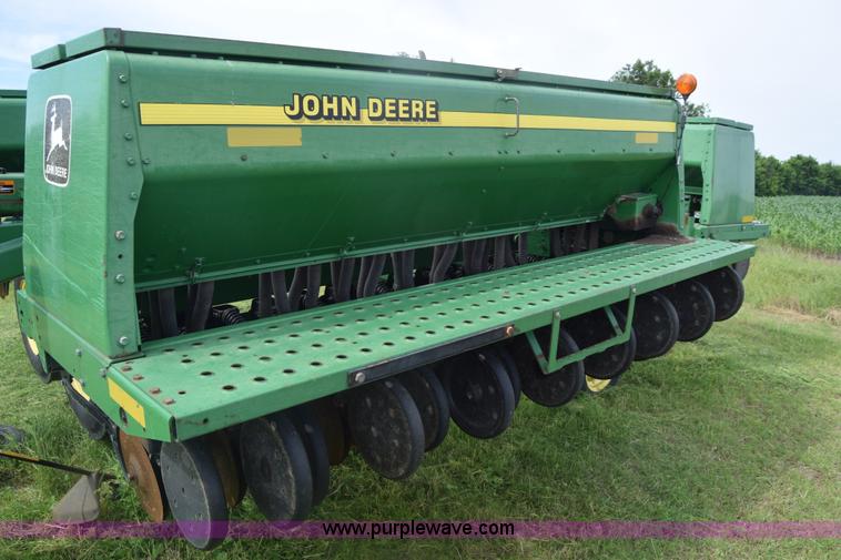 image for item K7322 John Deere 455 grain drill