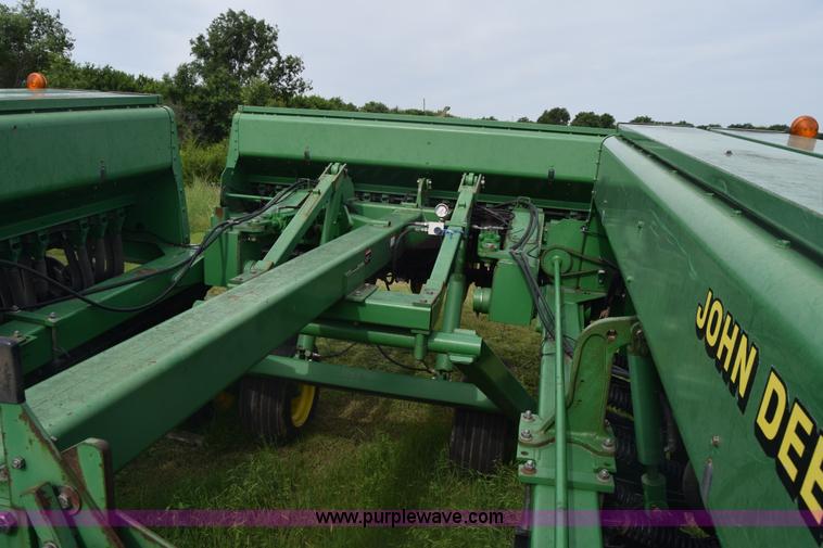 image for item K7322 John Deere 455 grain drill