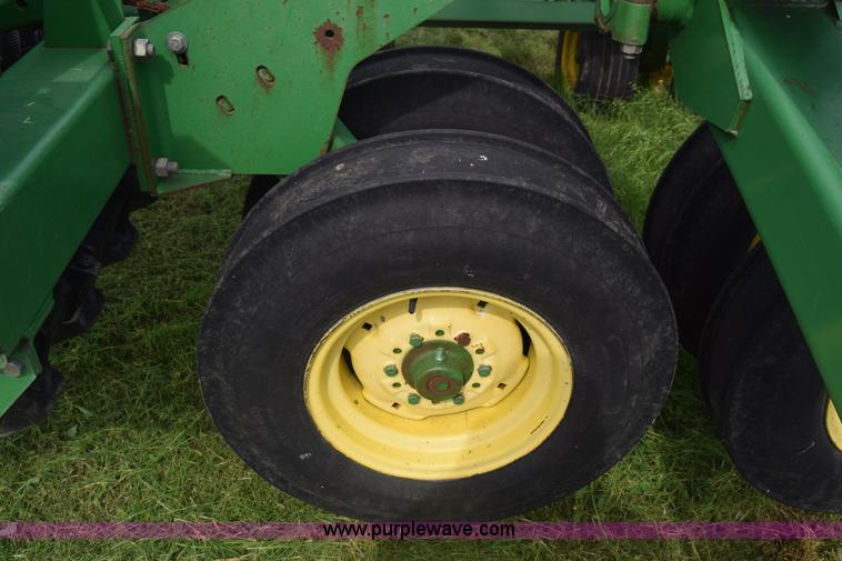 image for item K7322 John Deere 455 grain drill