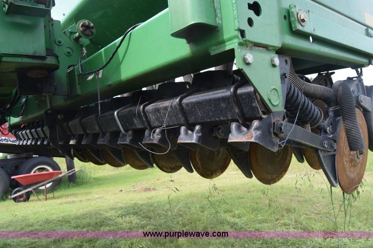 image for item K7322 John Deere 455 grain drill