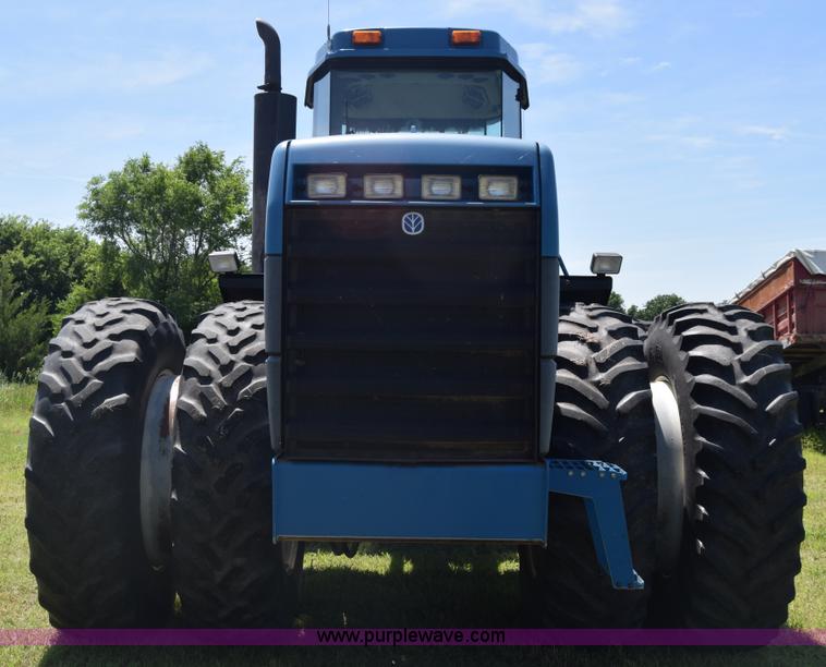 image for item K7323 1997 New Holland 9482 Versatile 4WD tractor