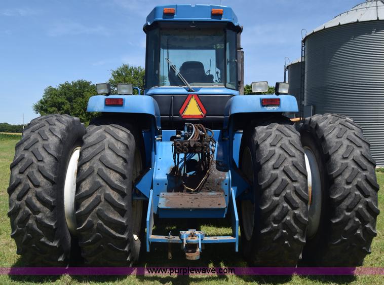 image for item K7323 1997 New Holland 9482 Versatile 4WD tractor