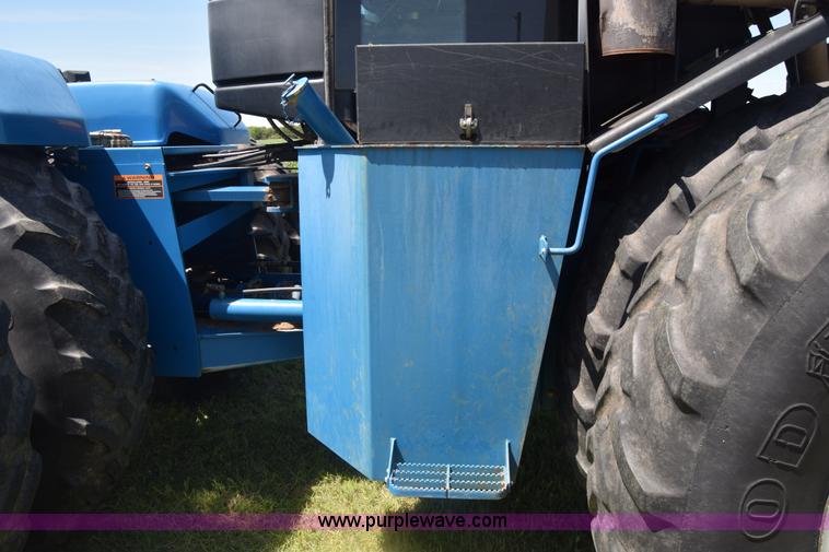 image for item K7323 1997 New Holland 9482 Versatile 4WD tractor