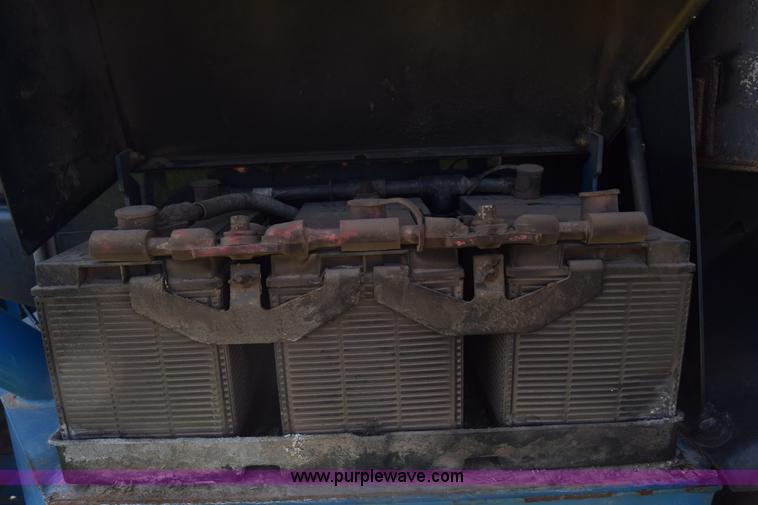 image for item K7323 1997 New Holland 9482 Versatile 4WD tractor