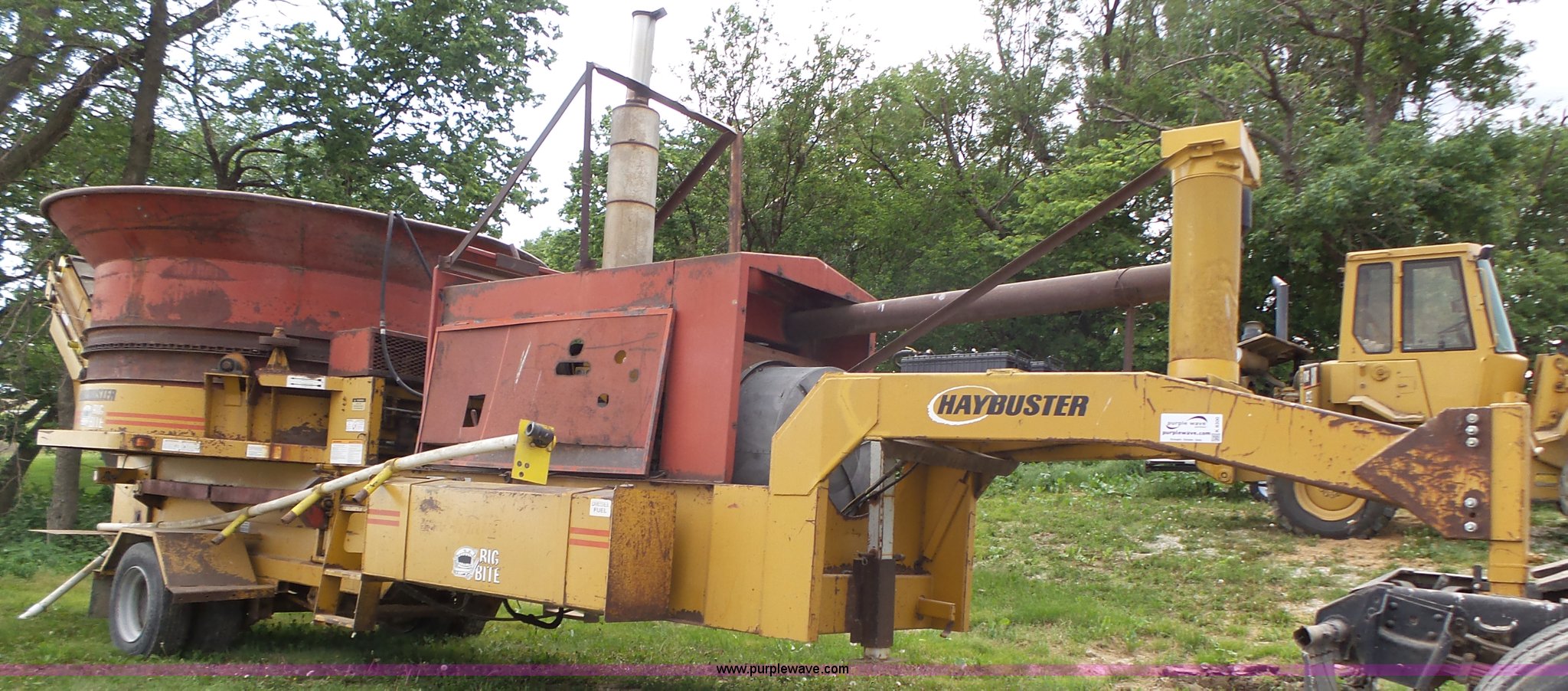 HayBuster H1100E Big Bite tub grinder in Arlington, NE Item K8300