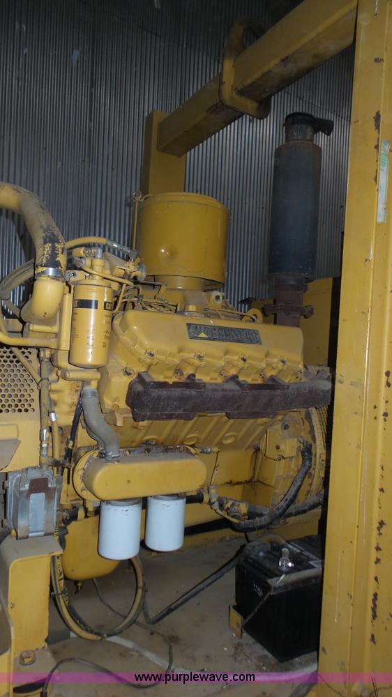 image for item K8301 Caterpillar SR4 generator