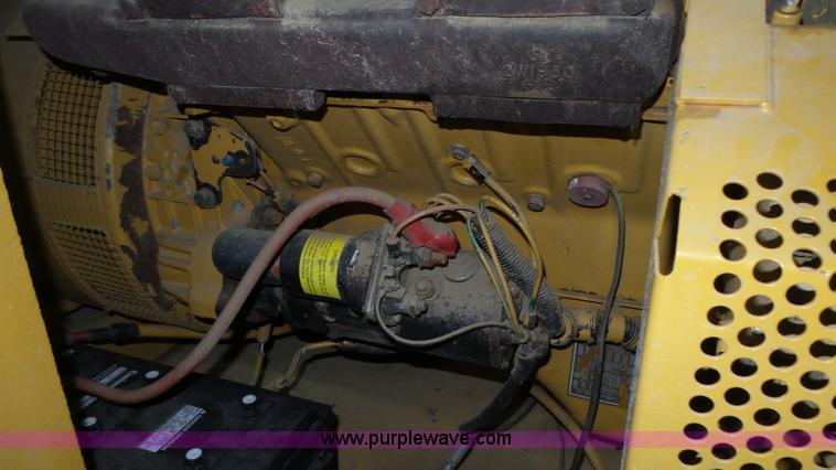 image for item K8301 Caterpillar SR4 generator