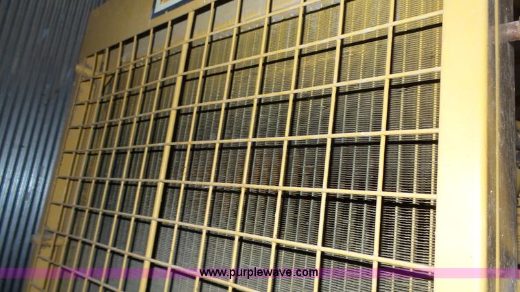 image for item K8301 Caterpillar SR4 generator