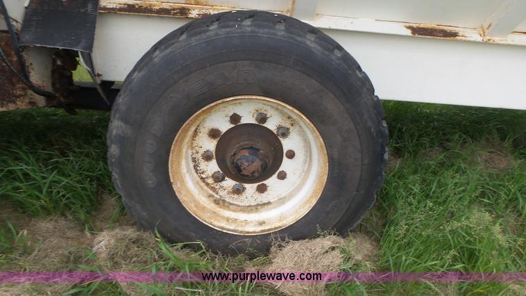 image for item K8302 RotoMix 533-16 Hay Pro feed mixer