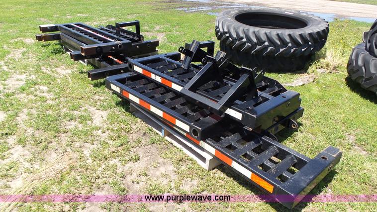 image for item K8312 B&B gooseneck trailer side outriggers