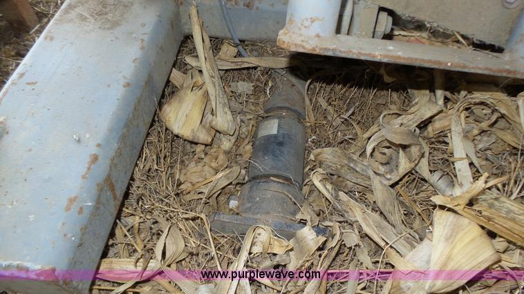 image for item K8314 Dodge cattle chute