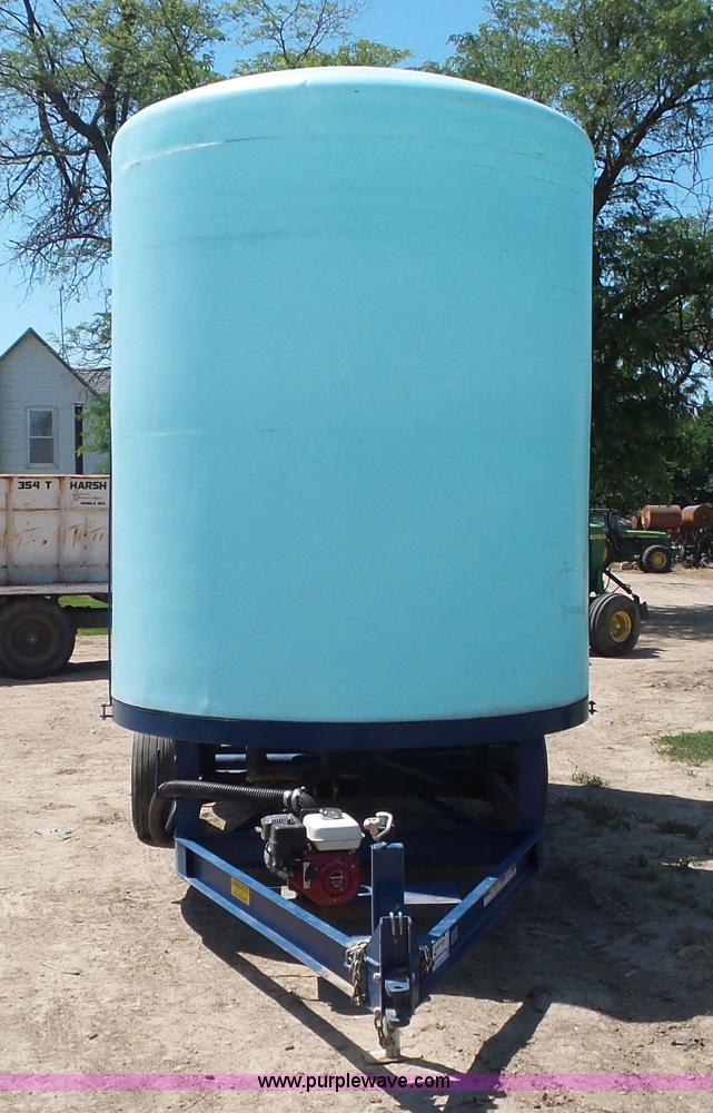 image for item K8348 2012 JD Skiles MFD2012 fertilizer delivery trailer