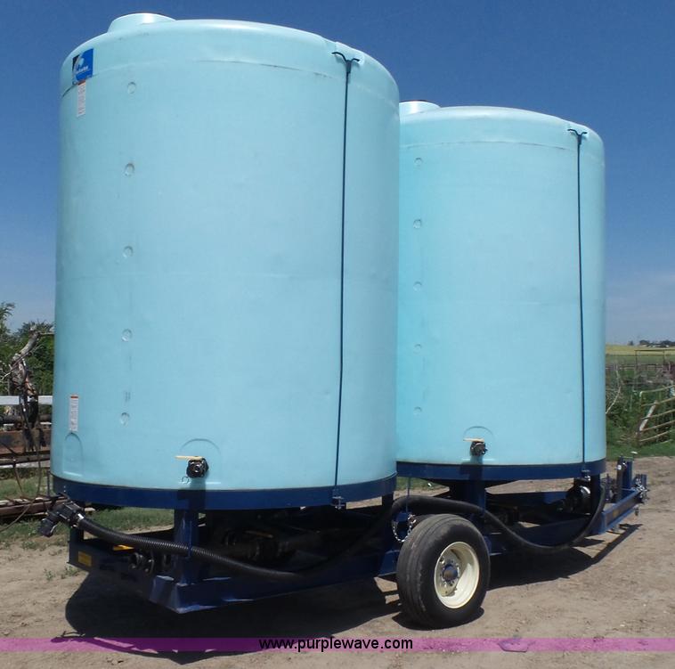 image for item K8348 2012 JD Skiles MFD2012 fertilizer delivery trailer