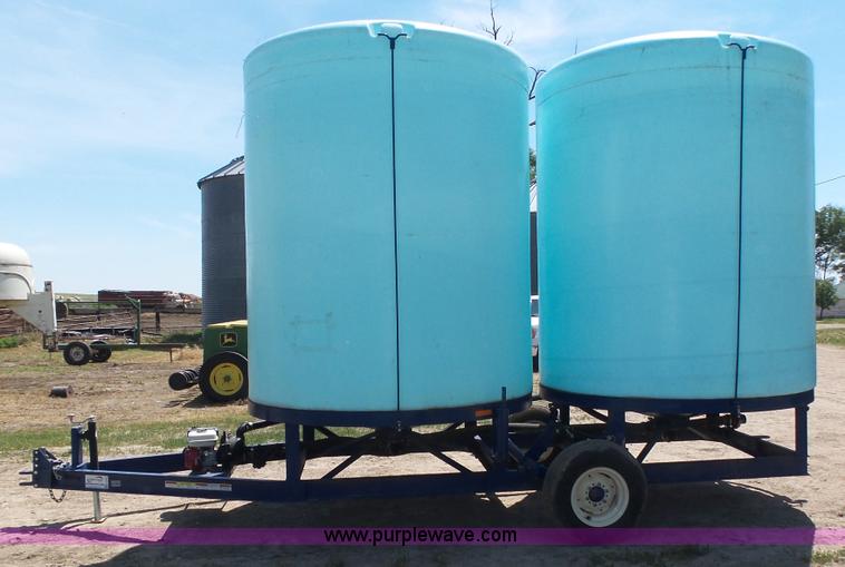 image for item K8348 2012 JD Skiles MFD2012 fertilizer delivery trailer