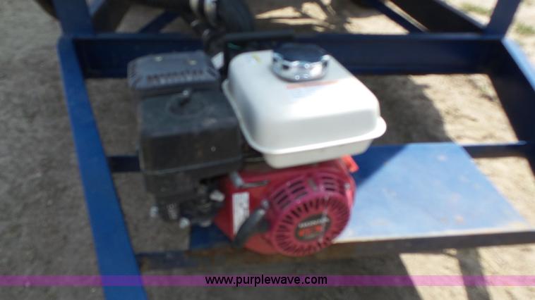 image for item K8348 2012 JD Skiles MFD2012 fertilizer delivery trailer