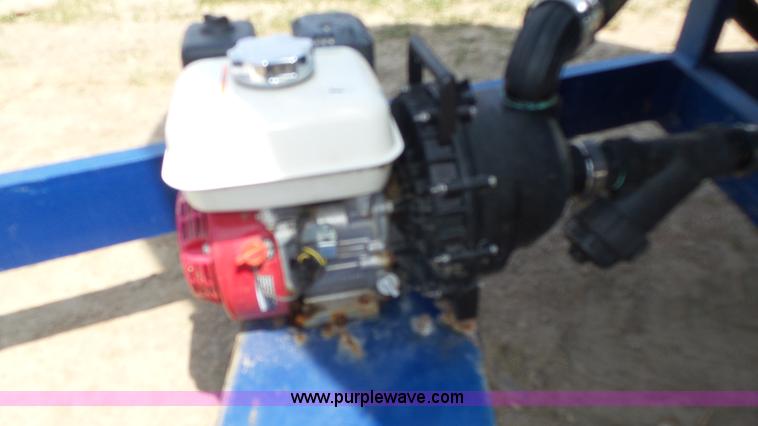 image for item K8348 2012 JD Skiles MFD2012 fertilizer delivery trailer