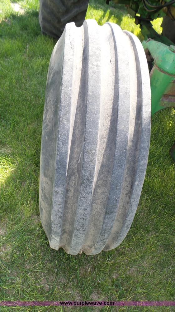 image for item K8351 1973 John Deere 4630 tractor