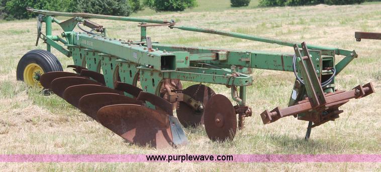 image for item K8854 John Deere 1450 five bottom plow